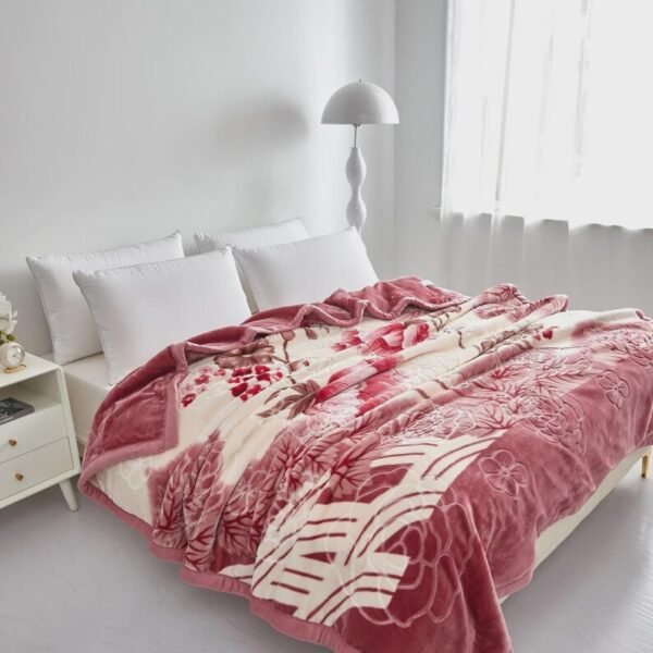 Autumn design 2PLY heavy weight reversible blanket, soft and warm king size comforter for all seasons.