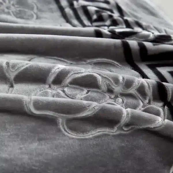 Modern 6KG Double PLY Blanket | Greekey Grey/Silver | Soft reversible king size throw with geometric pattern for UK homes