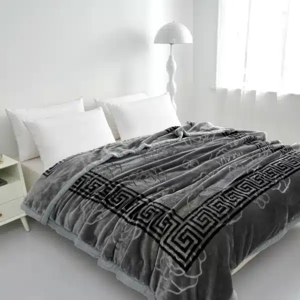 Modern 6KG Double PLY Blankets | Greekey Grey/Silver | Soft reversible king size throw with geometric pattern for UK homes
