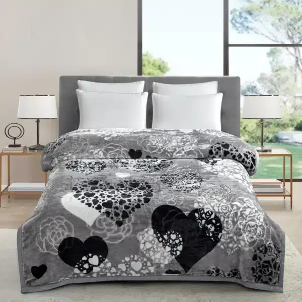 Romantic 6KG Double PLY Blanket | Hearts | Cosy reversible blanket ideal for couples and perfect gift choice in the UK