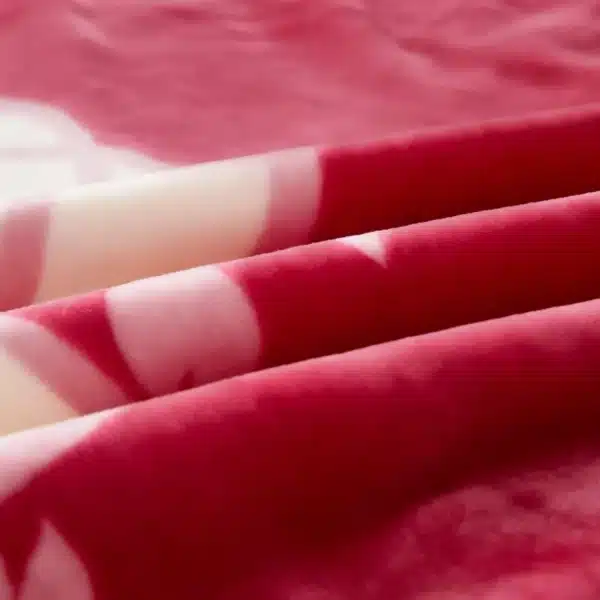 La Rosa 6KG Double PLY Blanket | Floral Pattern | Reversible rose design soft blanket perfect for elegant British bedrooms