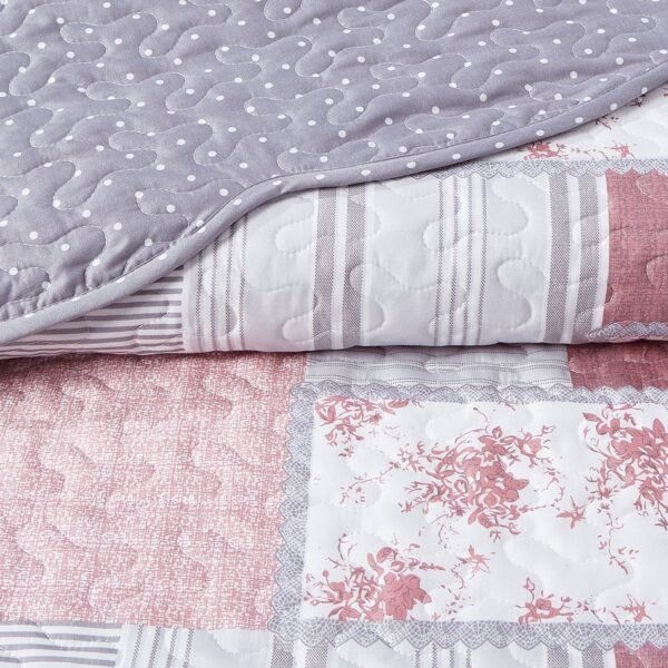 Quilted Floral Patchwork Bedspread with Pillow Case