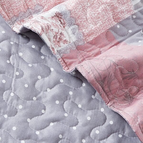 Quilted Floral Patchwork Bedspread with Pillow Case