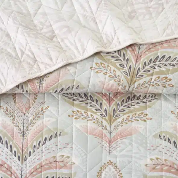 Jasmine Pink Patchwork Quilted Bedspread Set UK 3 Piece Floral Patchwork Single Double King 2