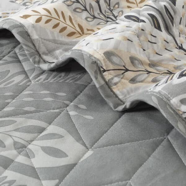 Jasmine Silver Patchwork Quilted Bedspread Set UK 3 Piece Luxury Floral Bedspread Rugstars UK 3