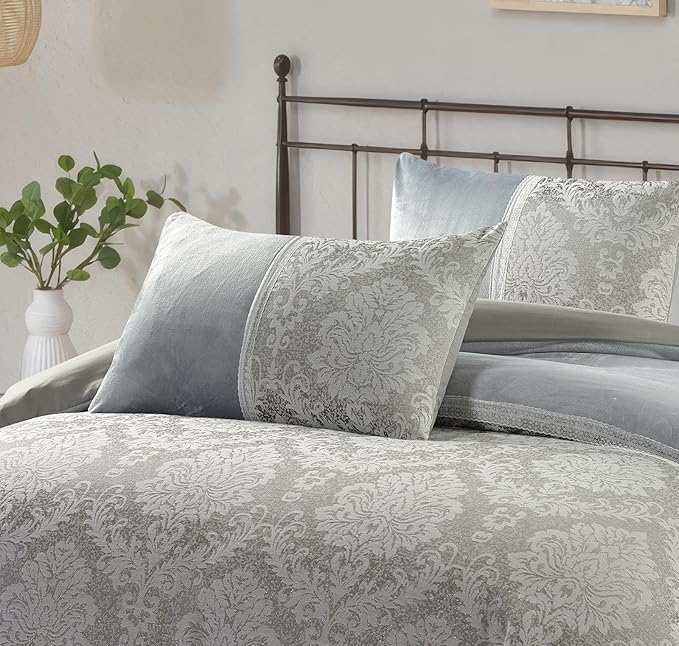 Charm damask duvet cover set pillowcase and fabric detail