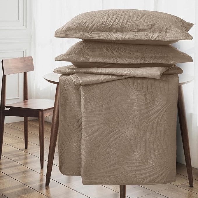 Tropical Leaf Quilted Bedspread Set - Image 12