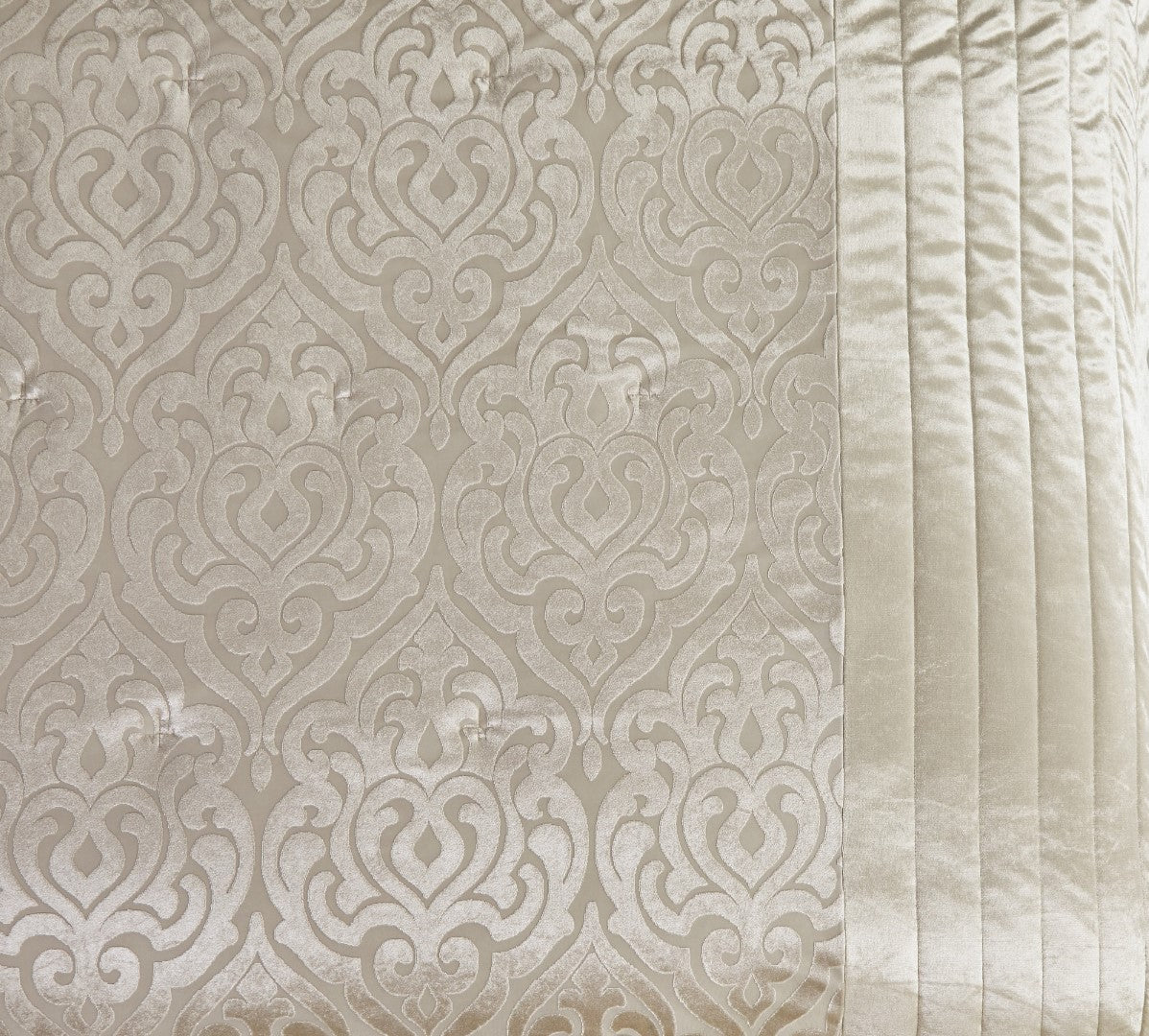 Infinity Jacquard Velvet Bedspread Set - Image 3