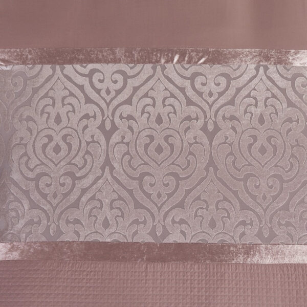 Pink Infinity duvet cover set with matching pillowcases