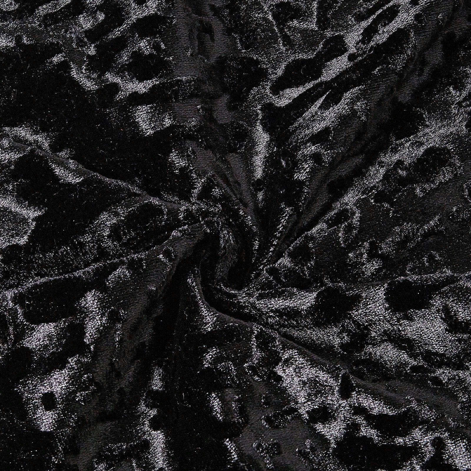 Black room darkening plush velvet curtains Rugstars UK