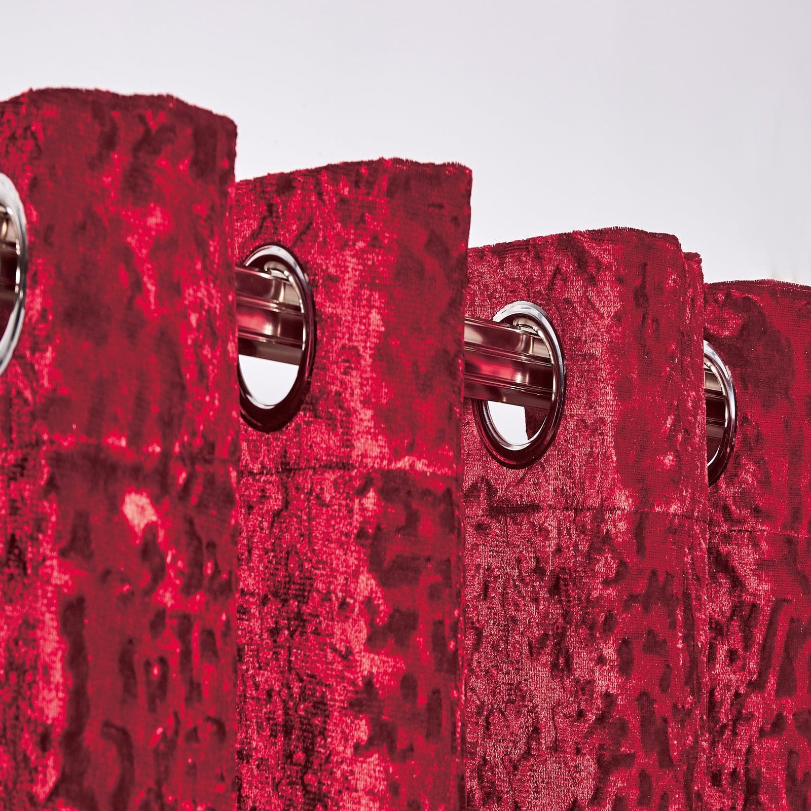 Burgundy velvet eyelet curtains with matching tiebacks Rugstars UK