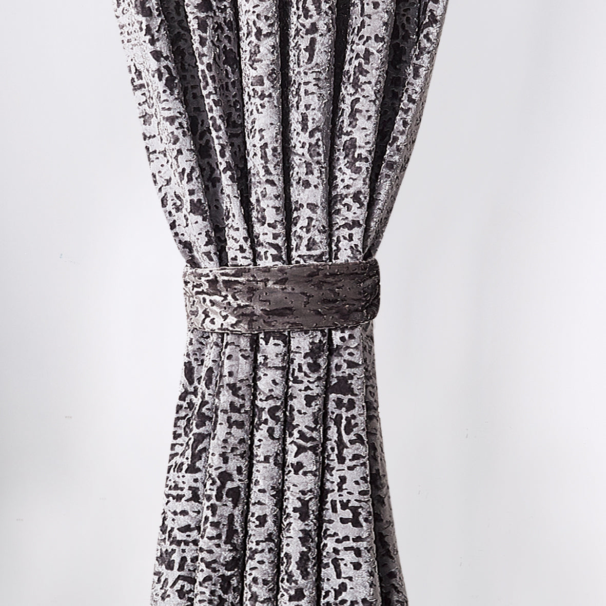 Silver plush velvet ring top curtain pair Rugstars UK