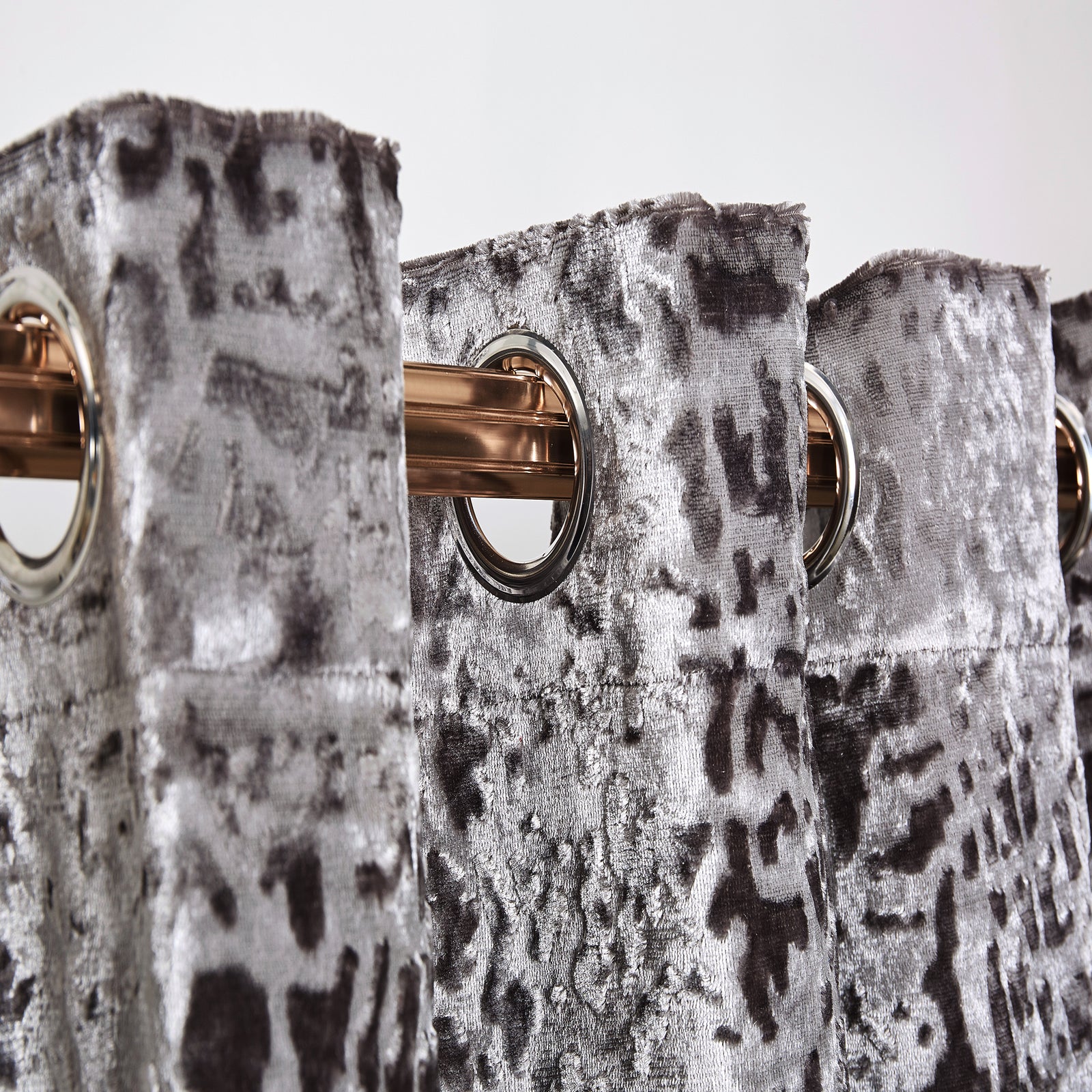 Silver velvet eyelet curtains with matching tiebacks Rugstars UK