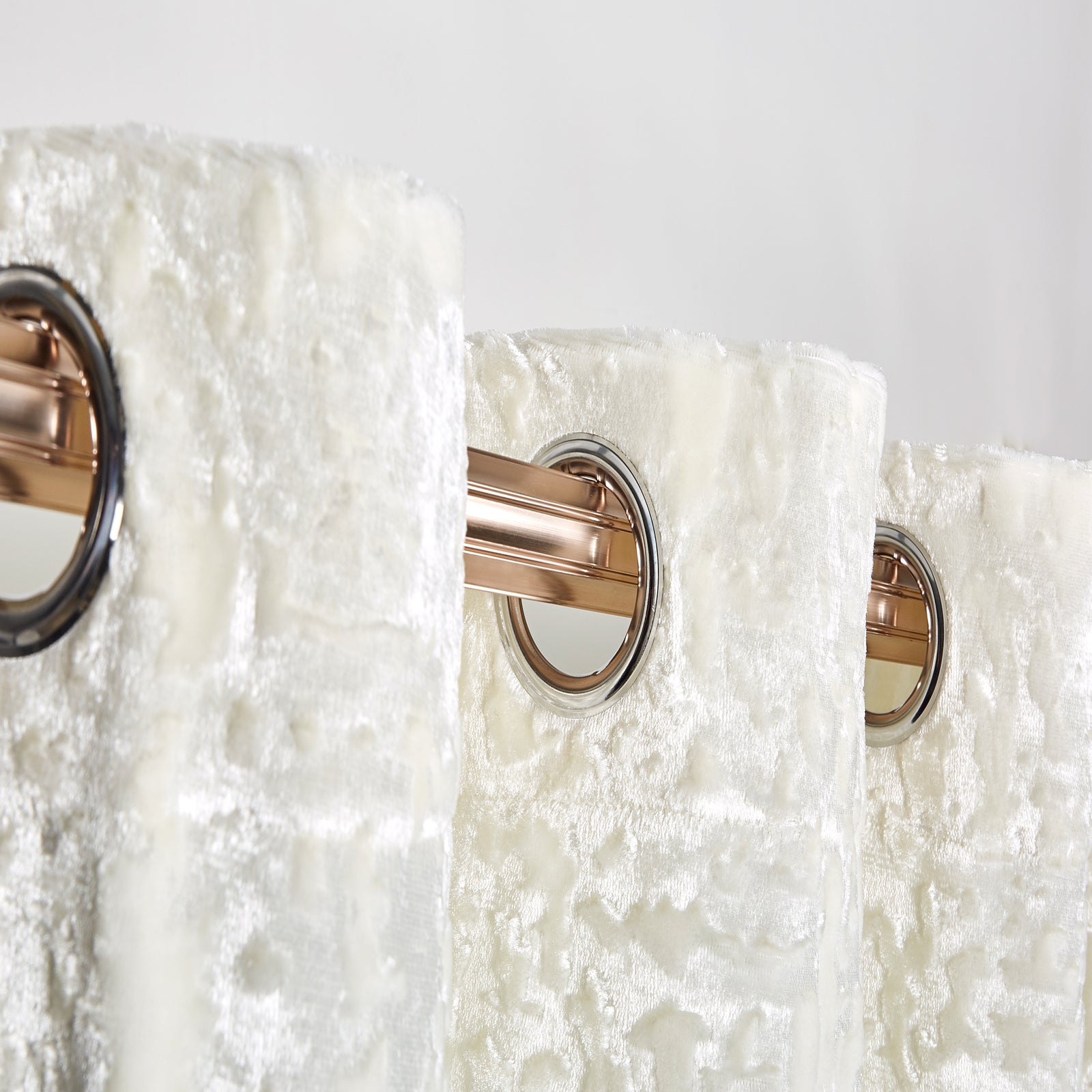 White velvet eyelet curtains with matching tiebacks Rugstars UK