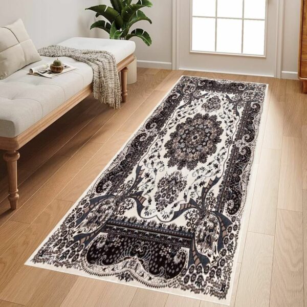Cream Rada Traditional Runner Rug detail view 1 Rugstars UK
