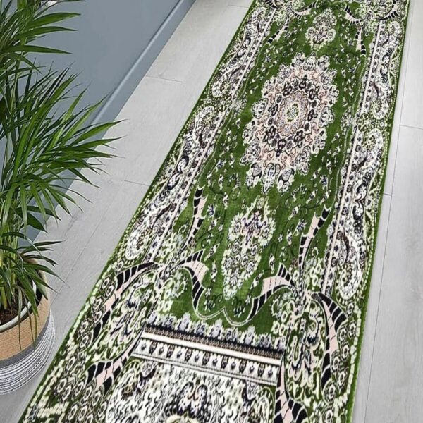 Green Rada Traditional Runner Rug detail view 2 Rugstars UK