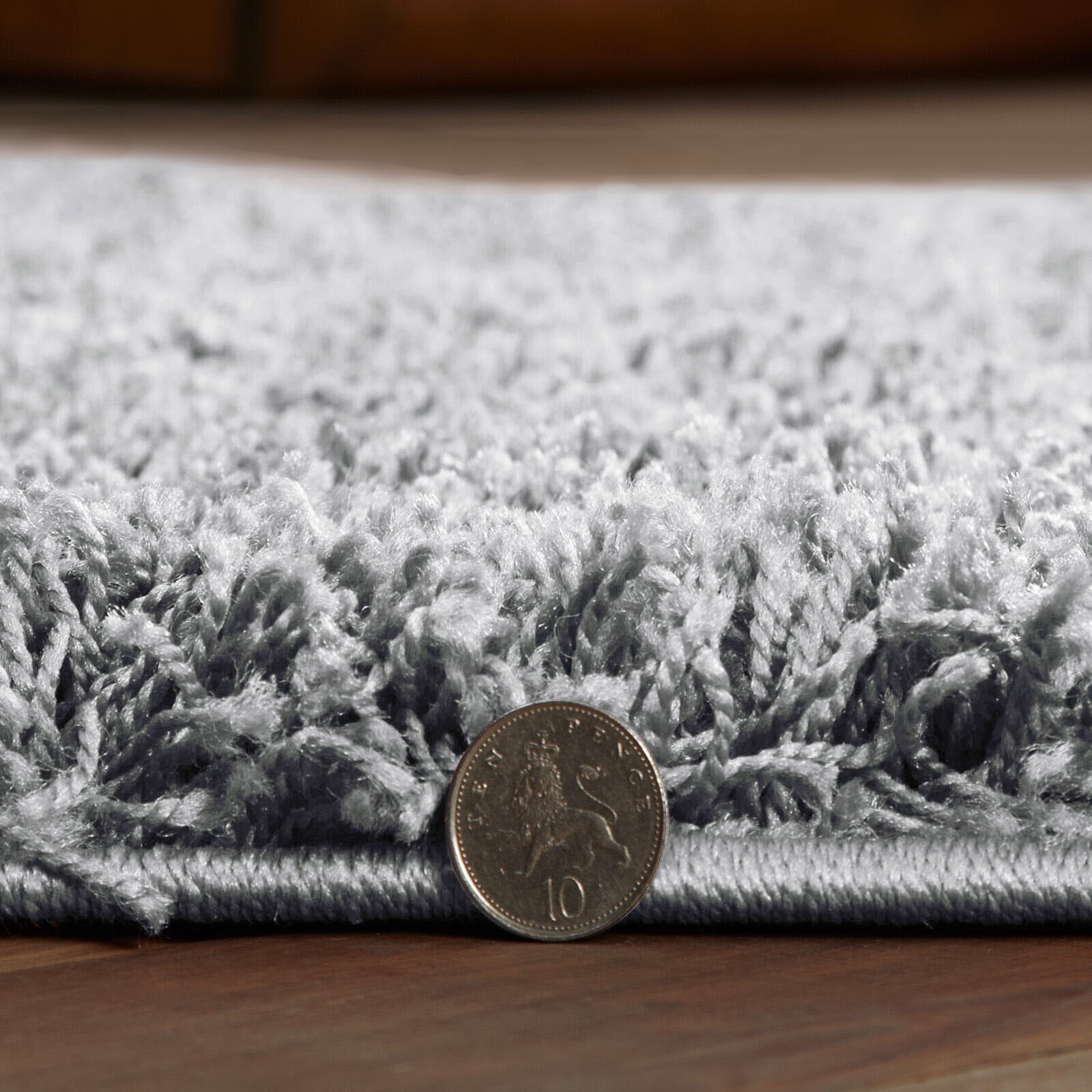 Light Grey Verona Thick Shaggy Rug close up of the pile Rugstars UK