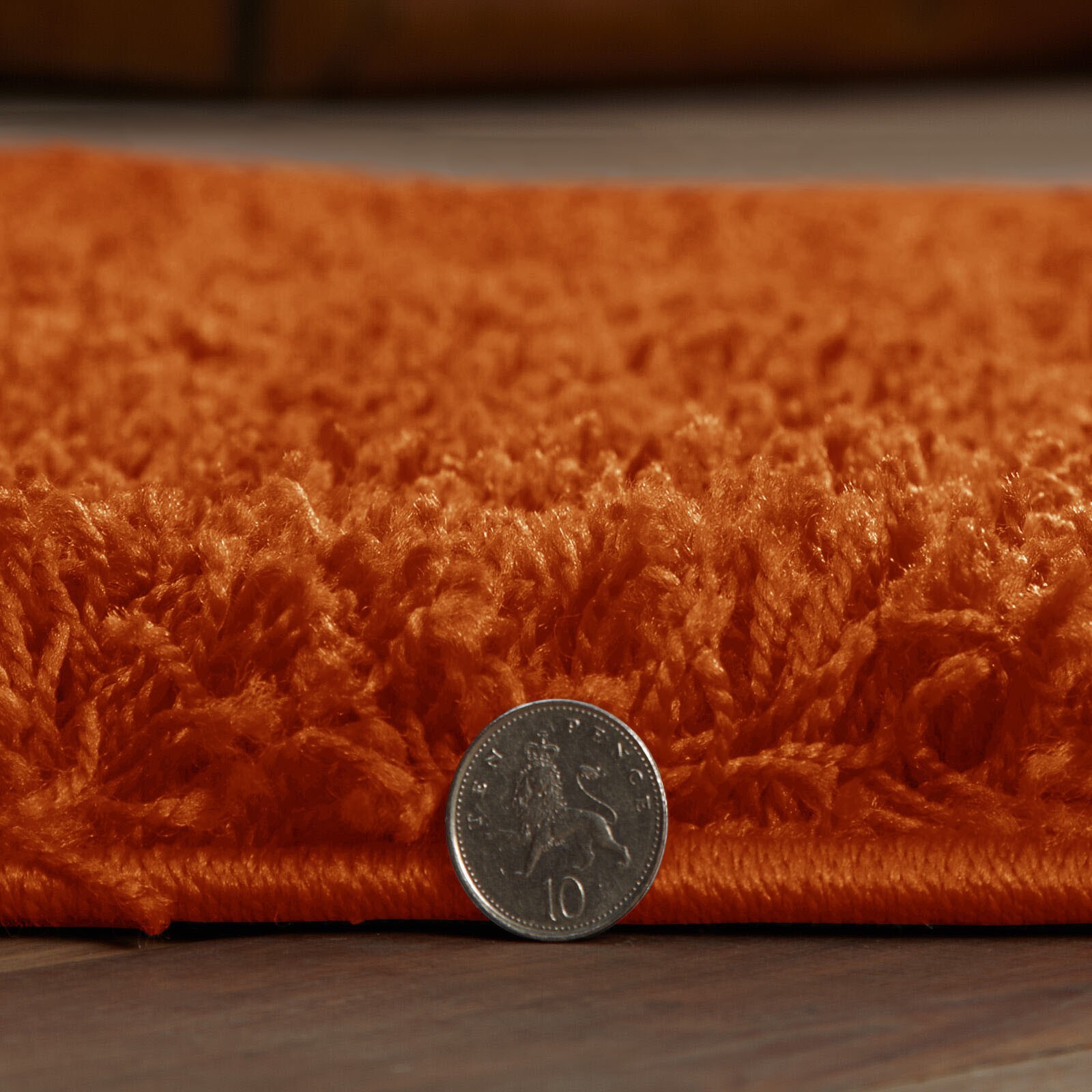 Orange Verona Thick Shaggy Rug close up of the pile Rugstars UK