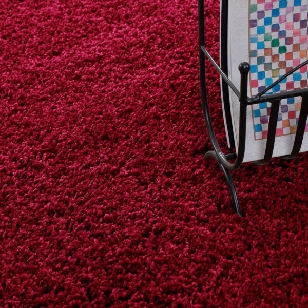 Red Verona Thick Shaggy Rug pile detail Rugstars UK